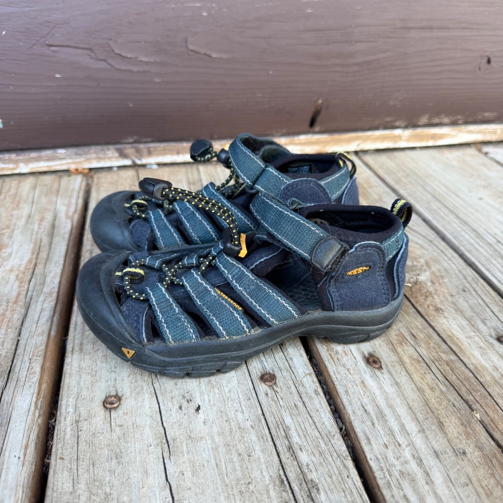 Keen Newport H2 Sandals Kids Size 12 Navy Blue Waterproof Outdoor Shoes